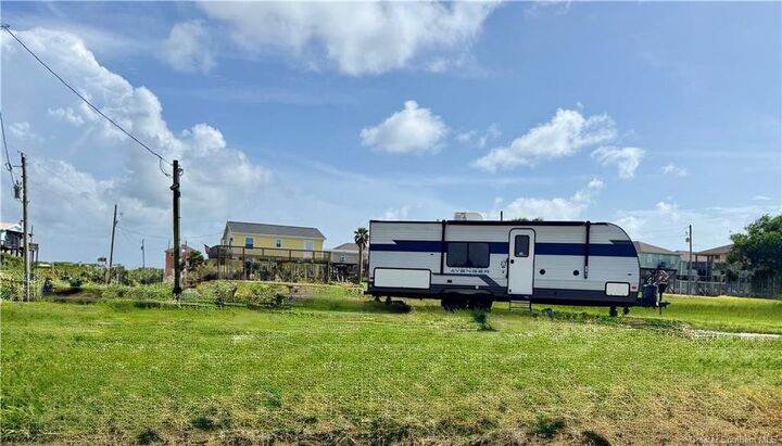 101 Seaward Avenue  Cameron LA 70631 photo