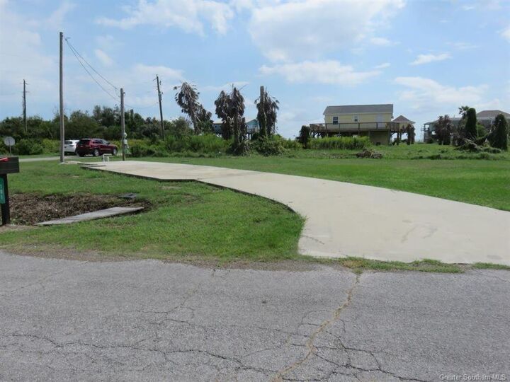 101 Seaward Avenue  Cameron LA 70631 photo