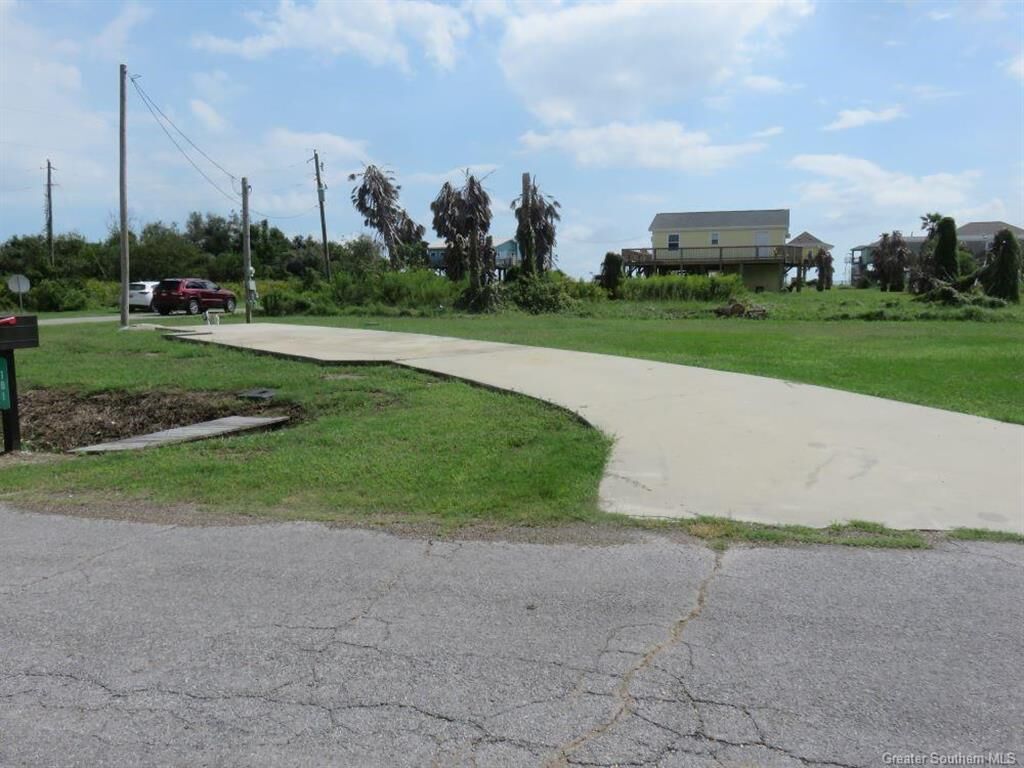 Property Photo: 101 Seaward Avenue LA 70631