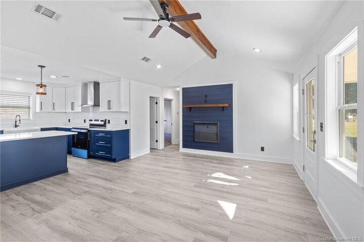Property Photo: 1182 Waynewood Drive LA 70611