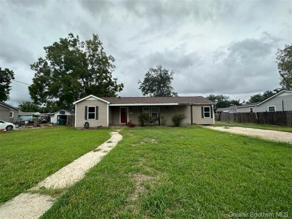 Property Photo:  614 Ginger Street  LA 70663 