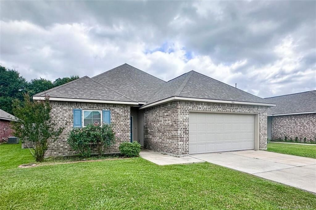 Property Photo: 304 Madison Crossing Drive LA 70665
