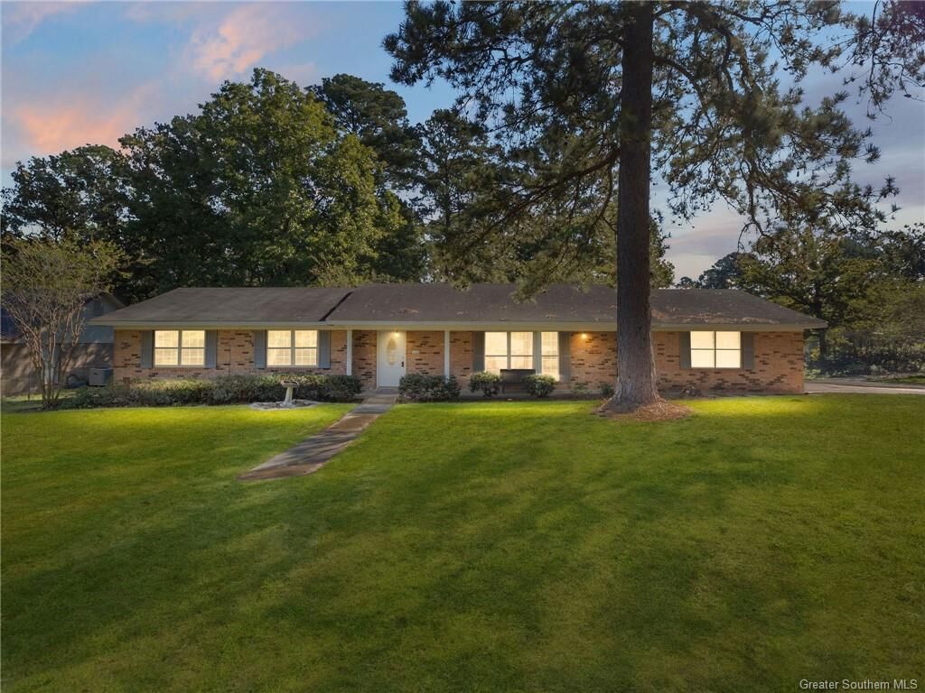Property Photo: 313 Ridge Row LA 71360