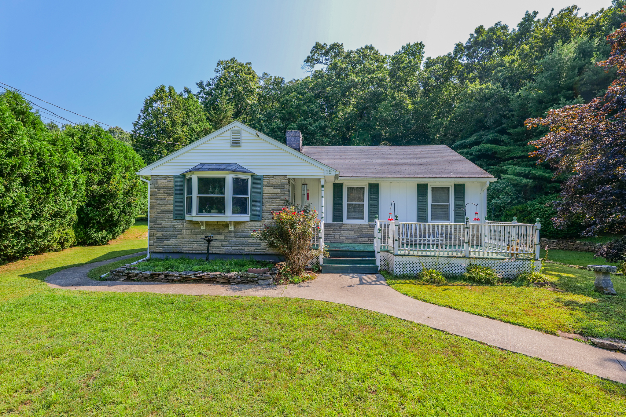 Property Photo: 19 Icehouse Road CT 06351