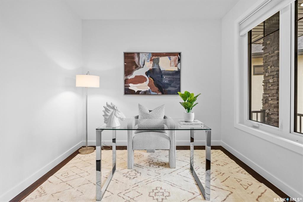 Property Photo: 722 Gillies Crescent SK S7V 0C2