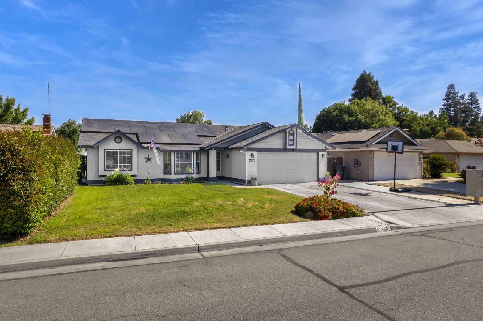 Property Photo: 5746 W Judy Court CA 93277