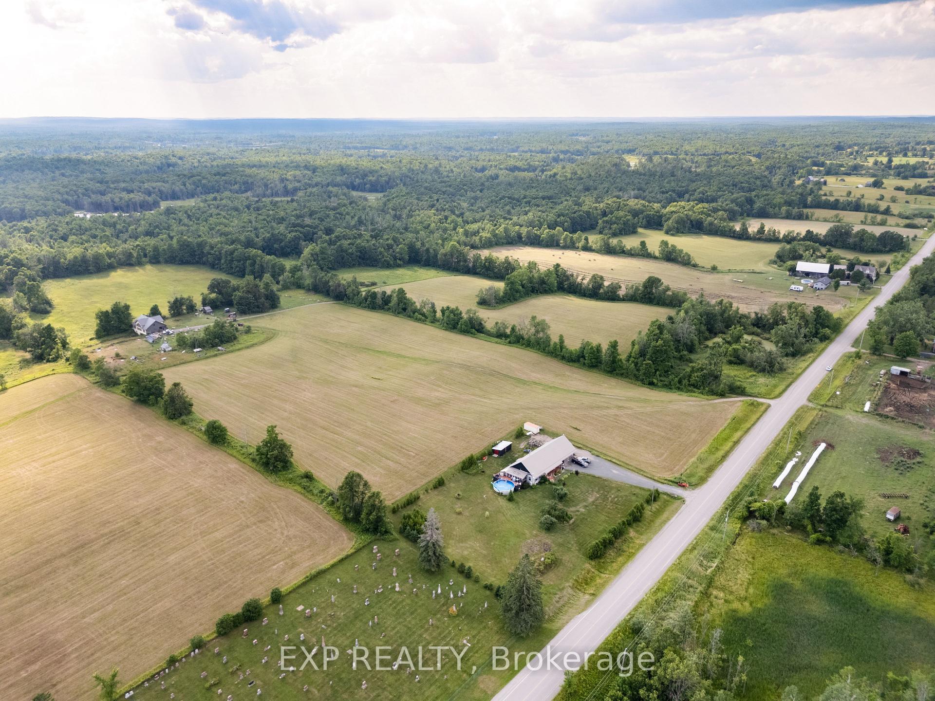 Property Photo:  2881 Cooper Road  ON K0K 2K0 