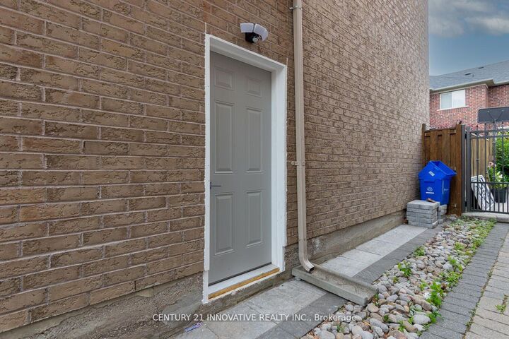 Property Photo:  285 Fossil Hill Road Bsmt  ON L4H 2X5 