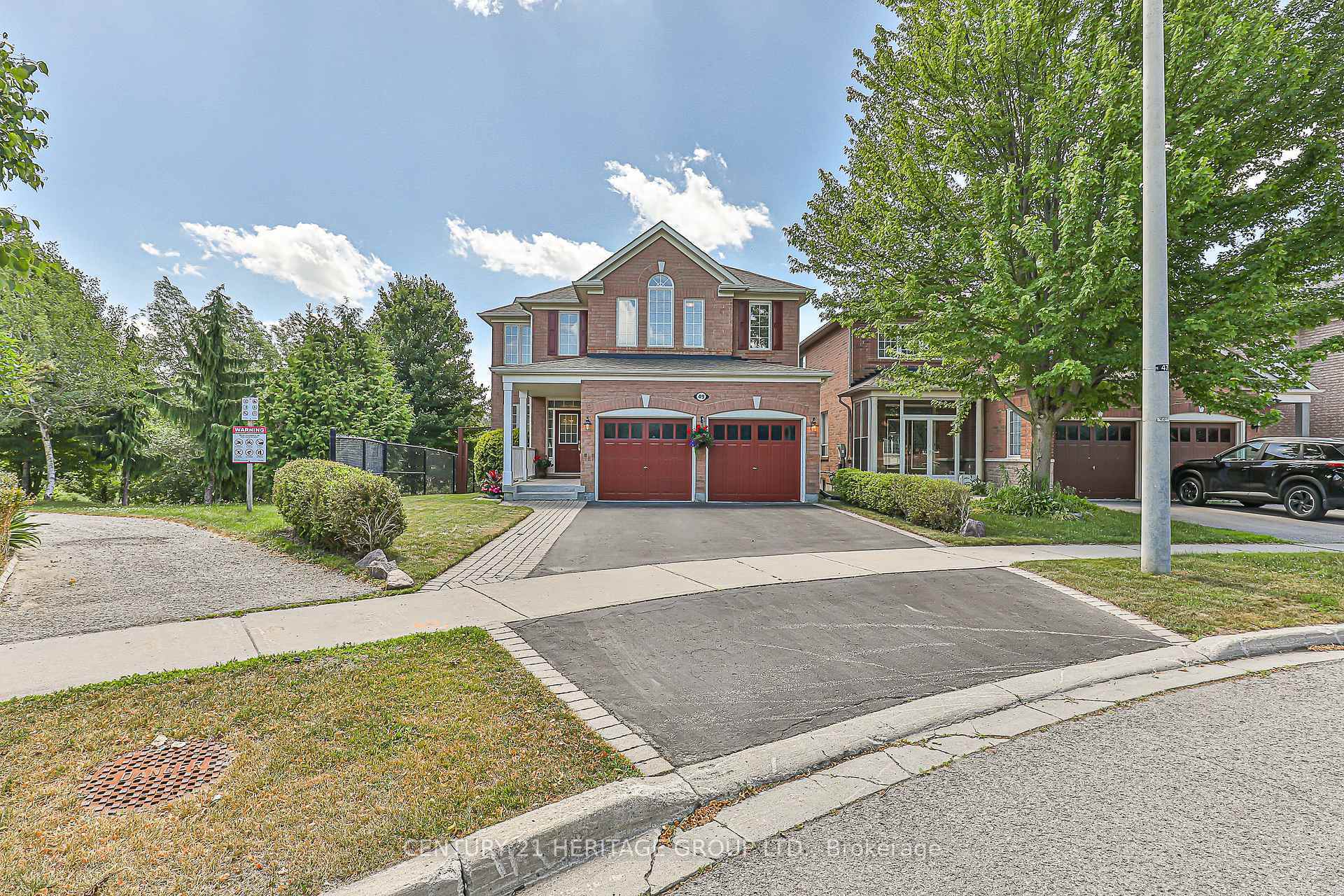Property Photo: 49 Pagoda Drive ON L4E 4N5