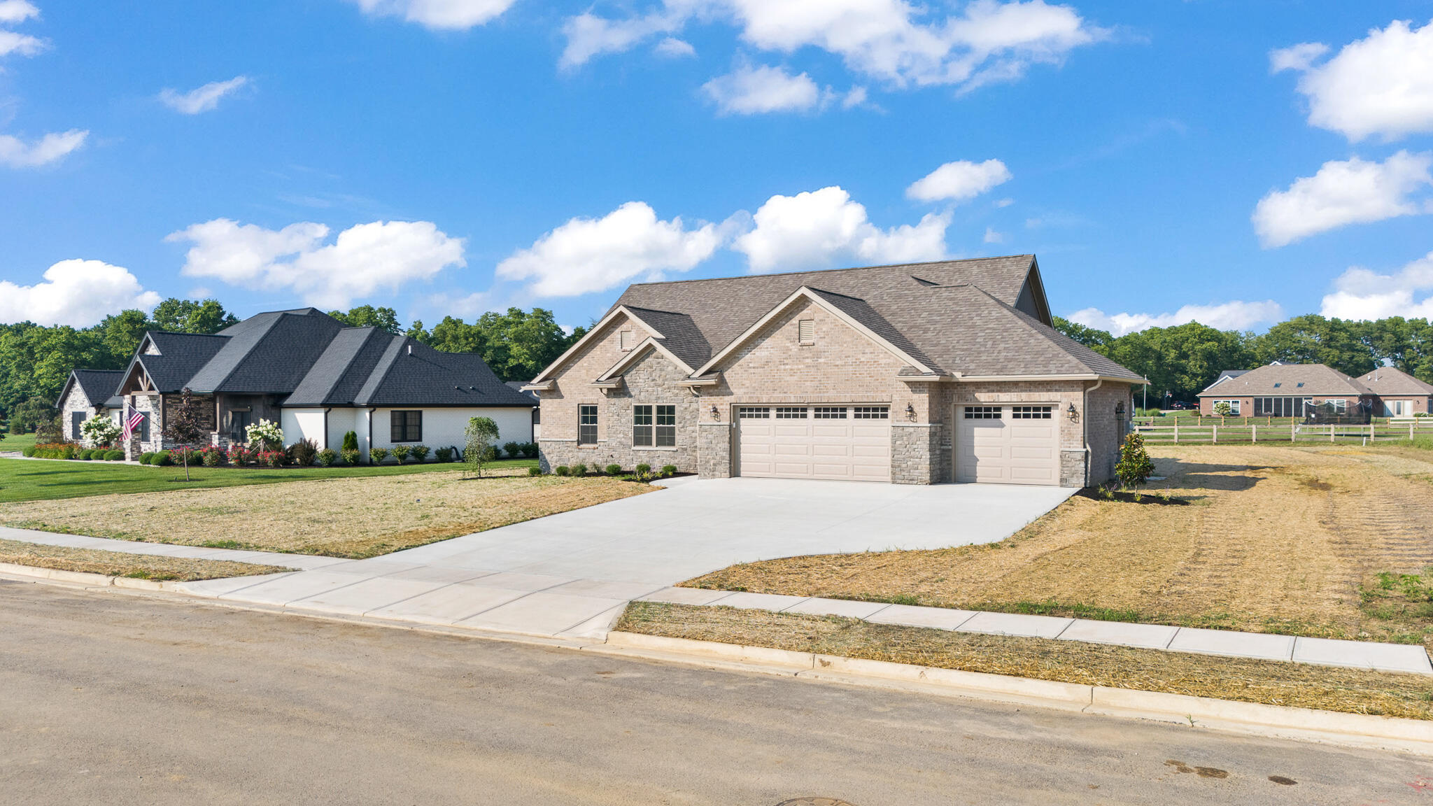 Property Photo: 2573 Pleasant View Drive OH 45373