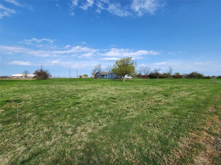 Property Photo: 1742 Rowe Loop TX 78660