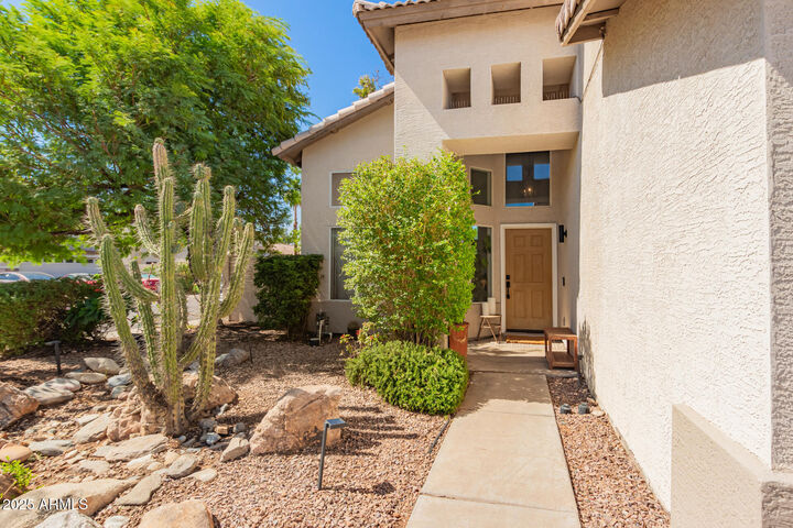 Property Photo:  1012 E Linda Lane  AZ 85234 