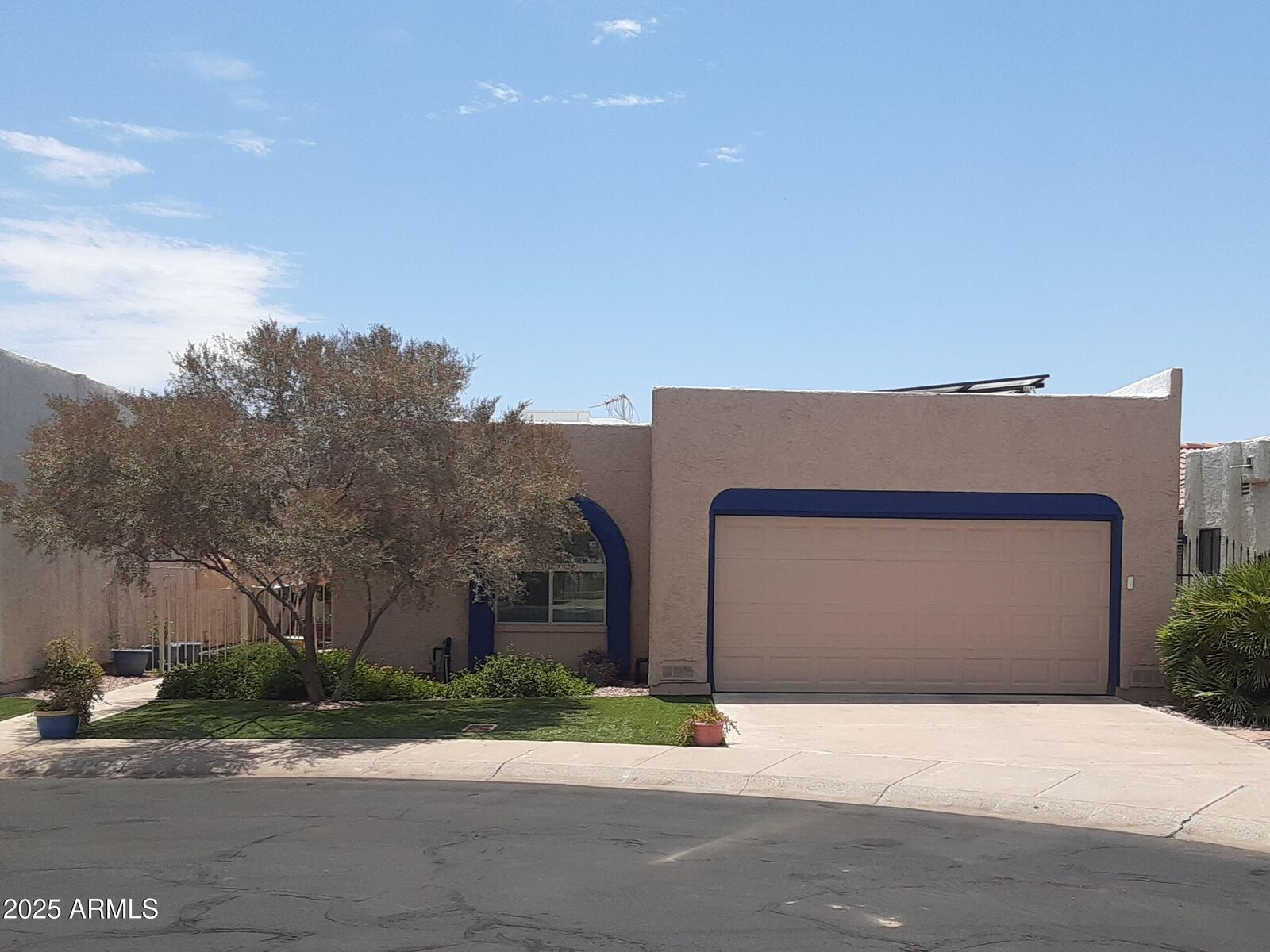 Property Photo: 5143 W Mission Lane AZ 85302