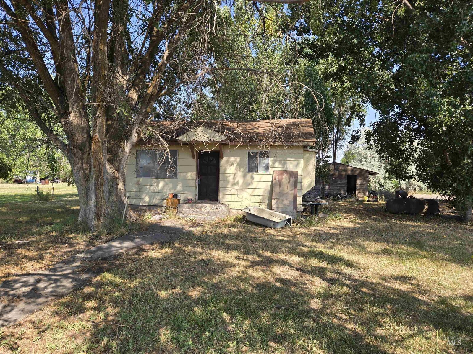 Property Photo:  5562 95 Spur Hwy  OR 97914