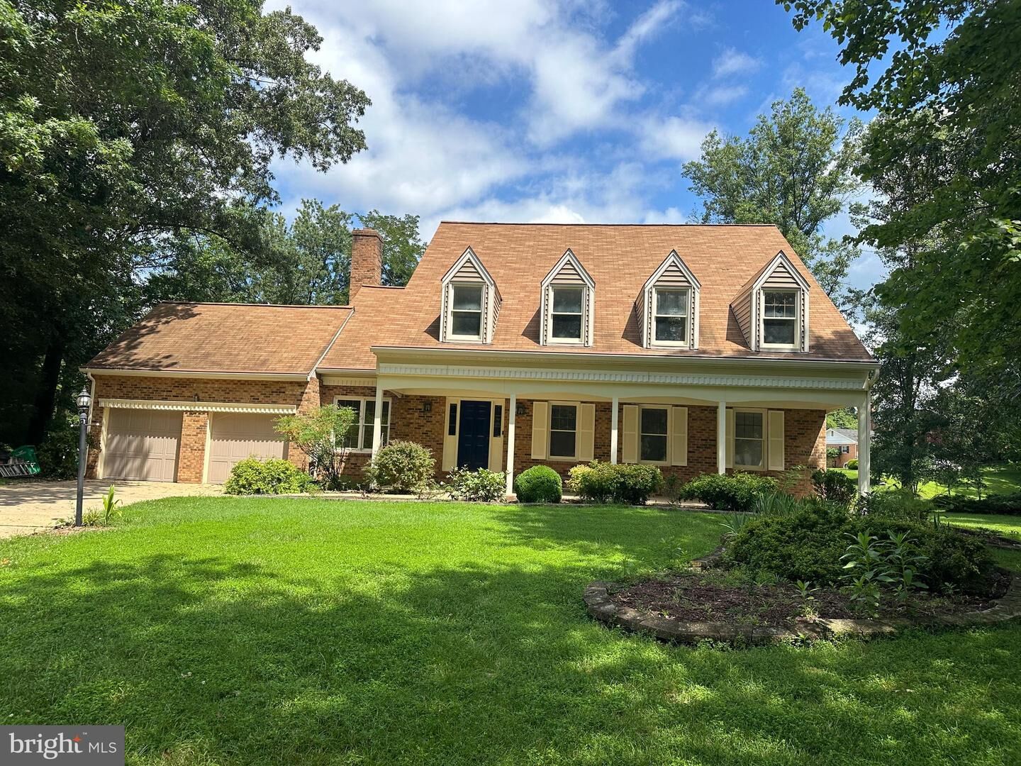 Property Photo: 502 Castleray Circle MD 20744