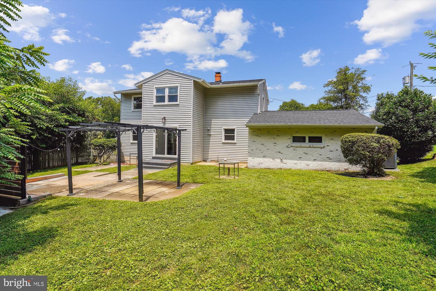 Property Photo: 8411 Berea Court VA 22180