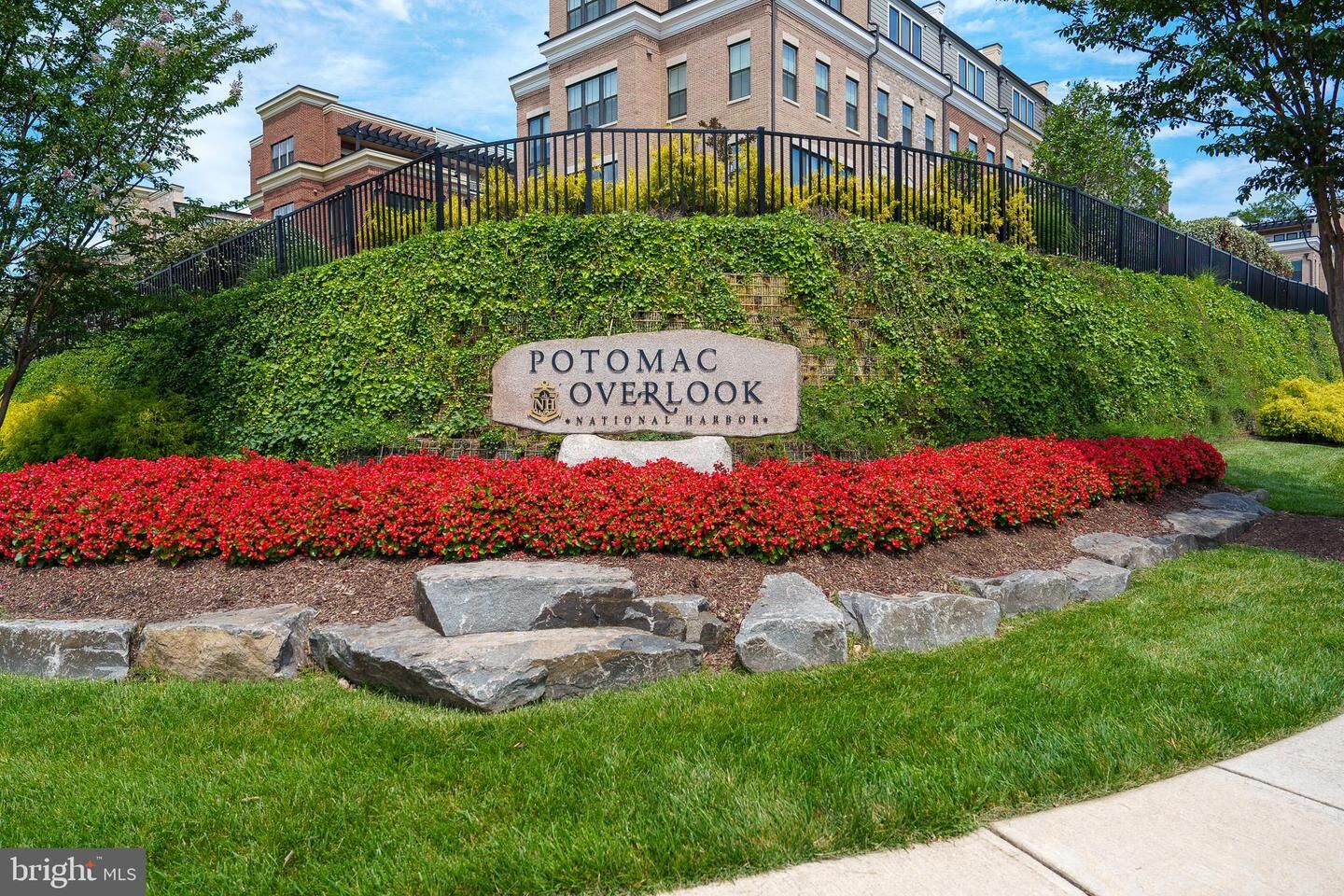 Property Photo: 815 Fair Winds Way 291 MD 20745