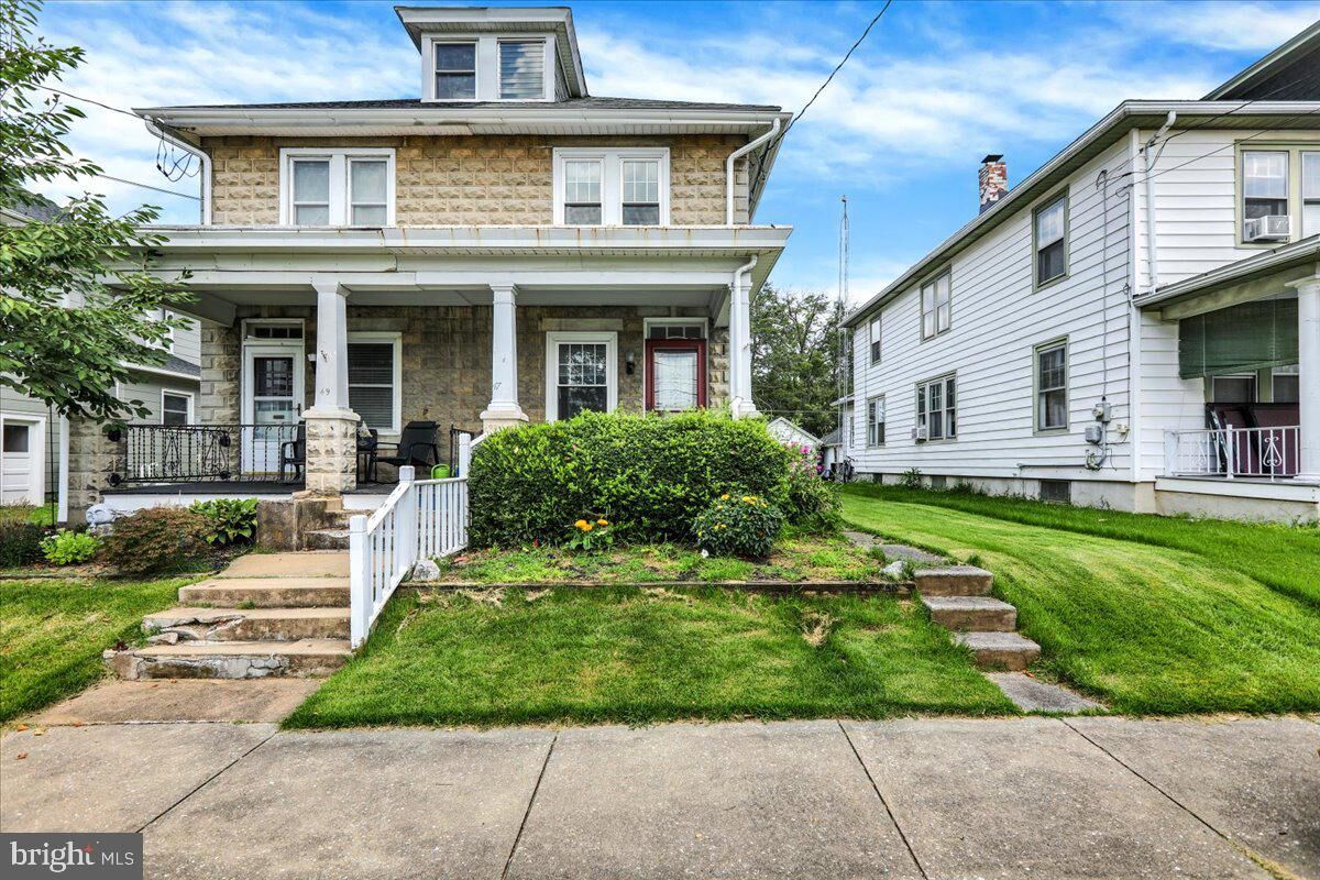 Property Photo: 47 W Lincoln Avenue PA 17543