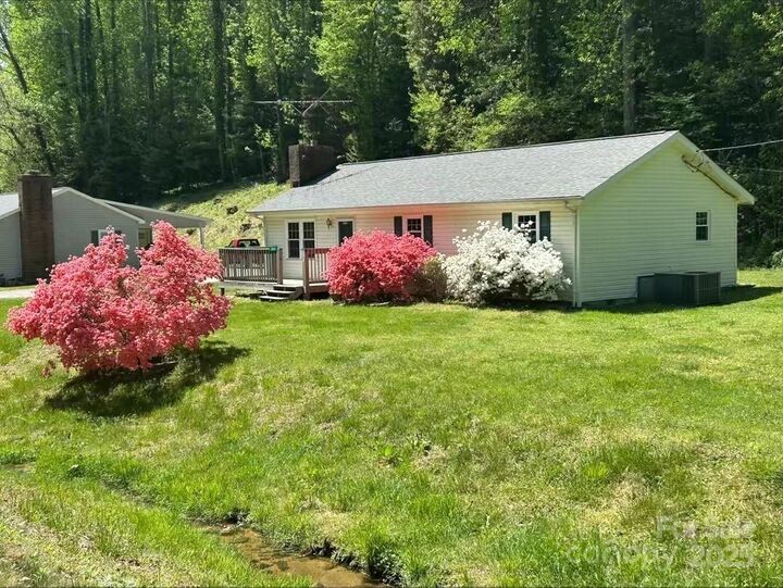 Property Photo:  2531 Indian Grave Road  NC 28645 