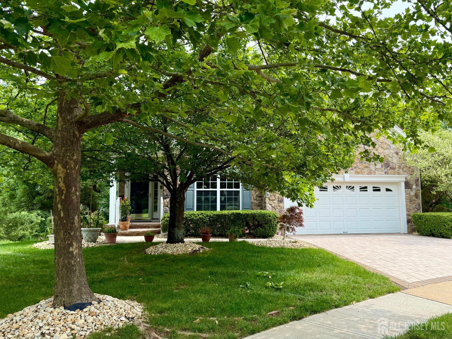 Property Photo: 226 Osborne Court NJ 08873