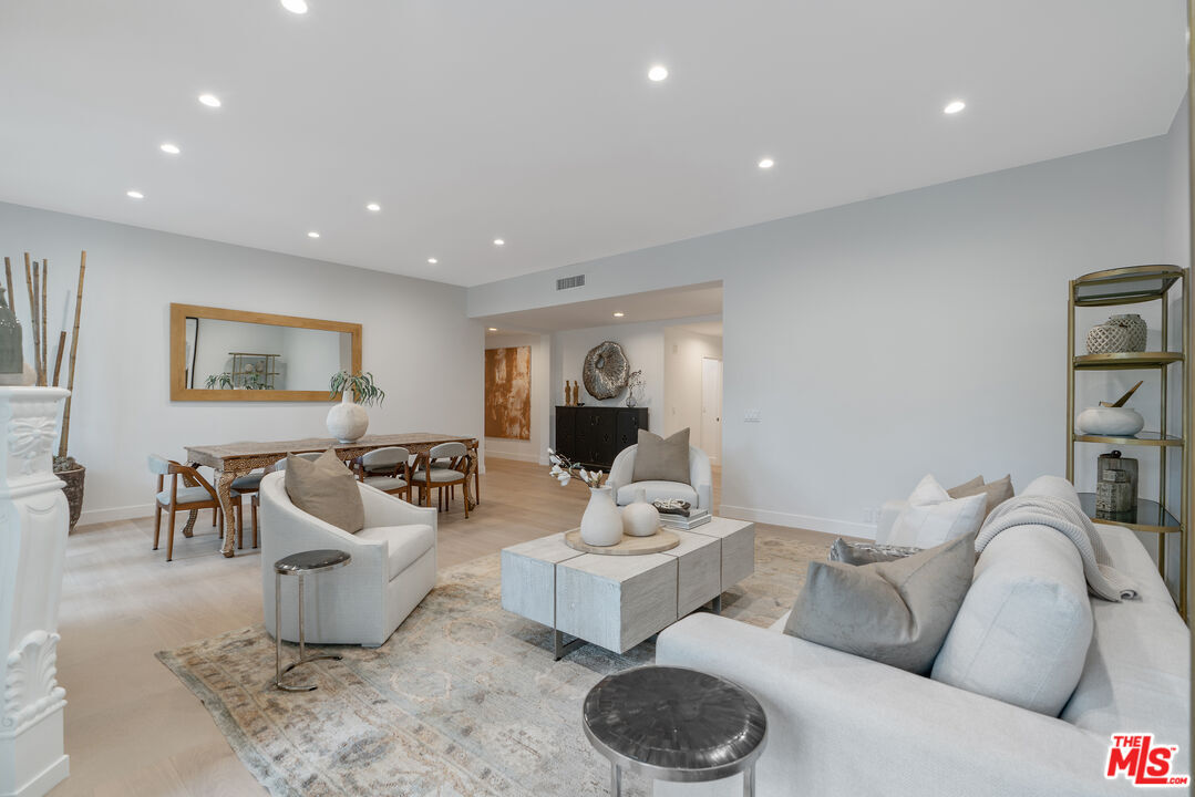 Property Photo: 10118 Empyrean Way CA 90067