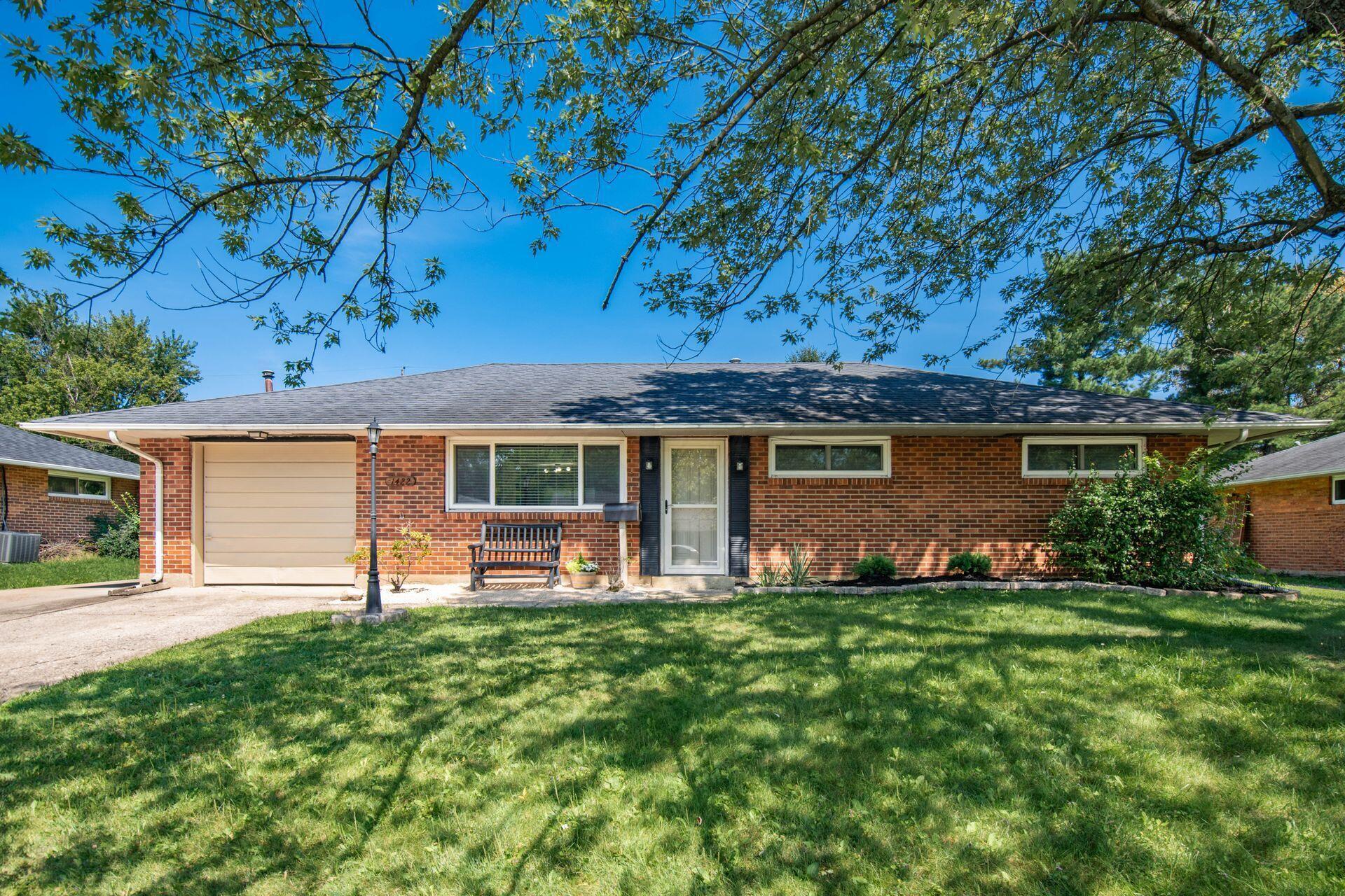 Property Photo: 1422 Rosehill Road OH 43068