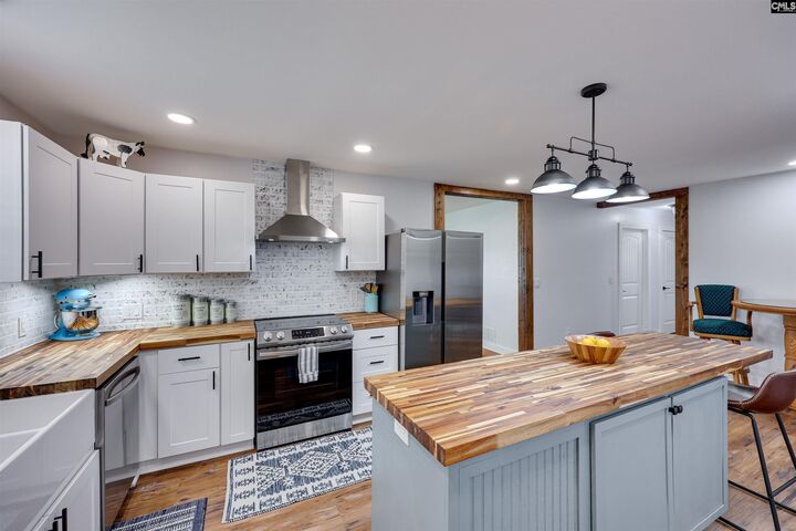 Property Photo:  112 Community  SC 29073 