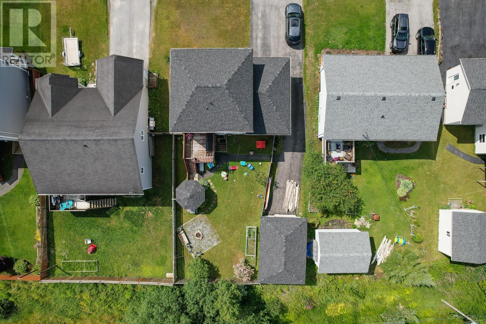 Property Photo: 91 Sunnyslope Drive NL A2H 7K9