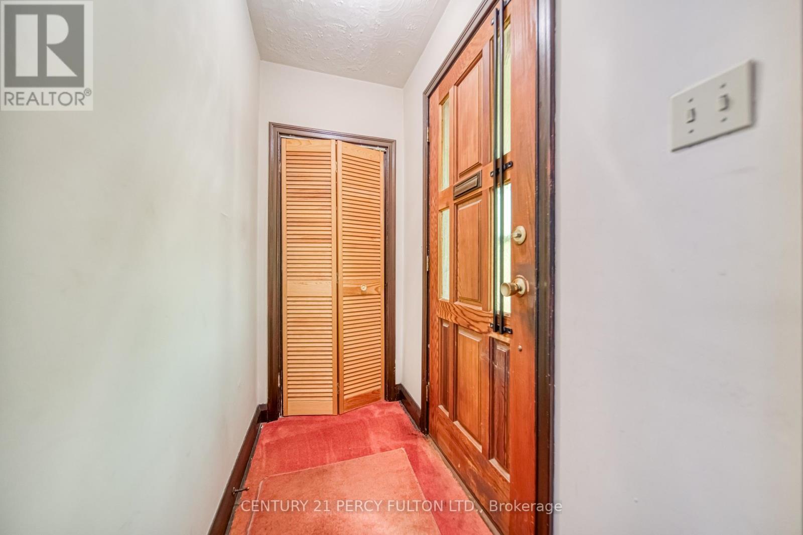 Property Photo: 3184 St Clair Avenue East ON M1L 1V6