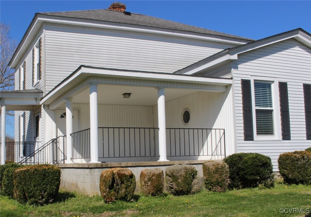 Property Photo: 17120 Nash Road VA 23840