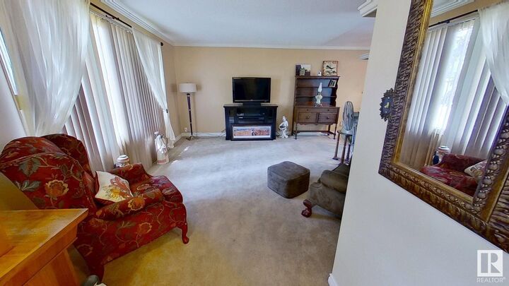 Property Photo:  899 Alder Avenue  AB T8A 1V4 