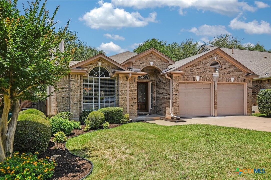 Property Photo: 10902 Sierra Oaks TX 78759