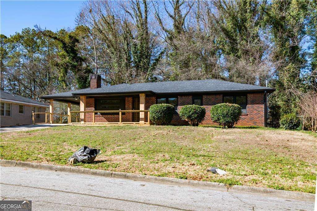 Property Photo: 228 W Simon Terrace NW GA 30318