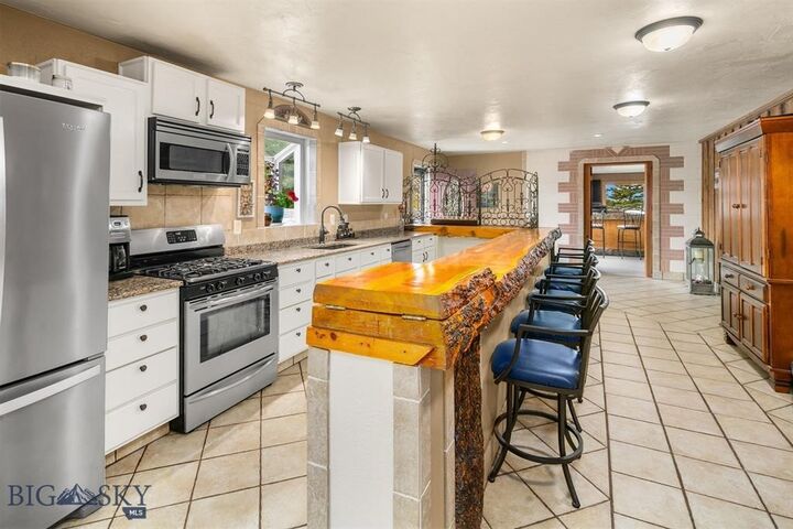 Property Photo:  5301 Mt Highway 41 N  MT 59751 