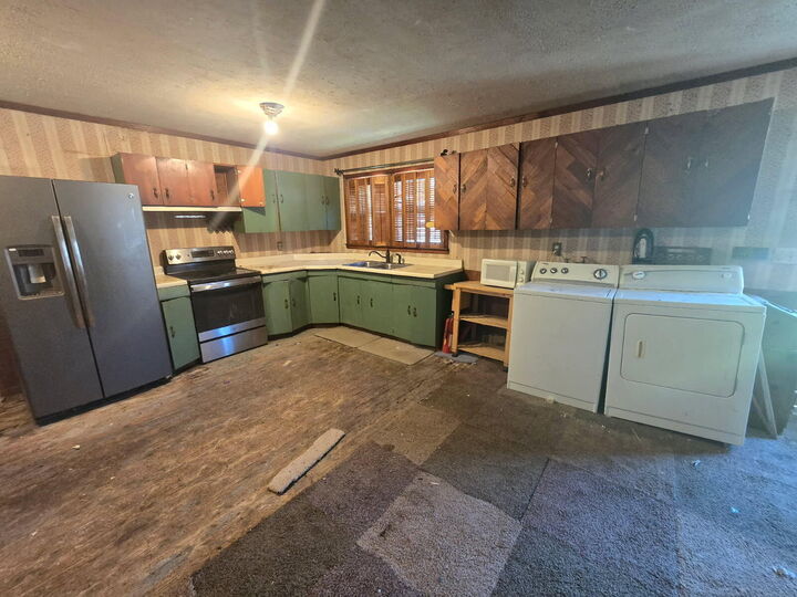 Property Photo: 1700 Marion Avenue TN 37380