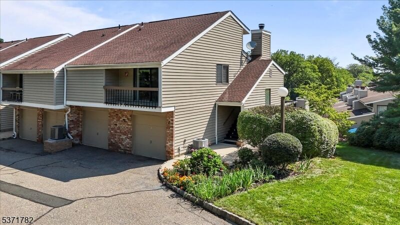 Property Photo:  16 Westway 16  NJ 08809 