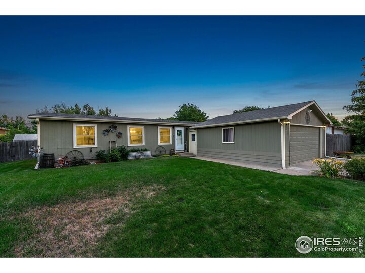 Property Photo: 162 Robin Dr CO 80537