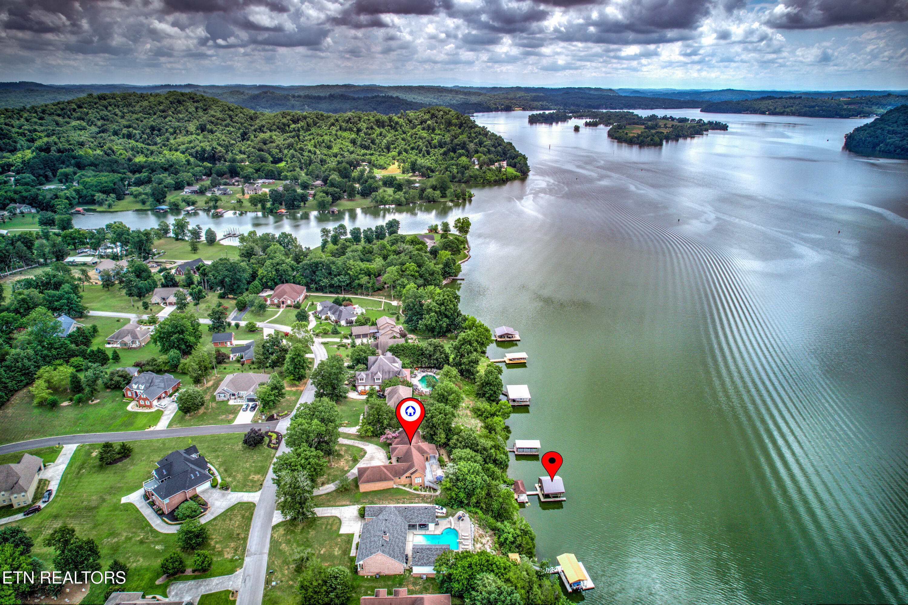 Property Photo: 201 High Pointe Village Way TN 37763