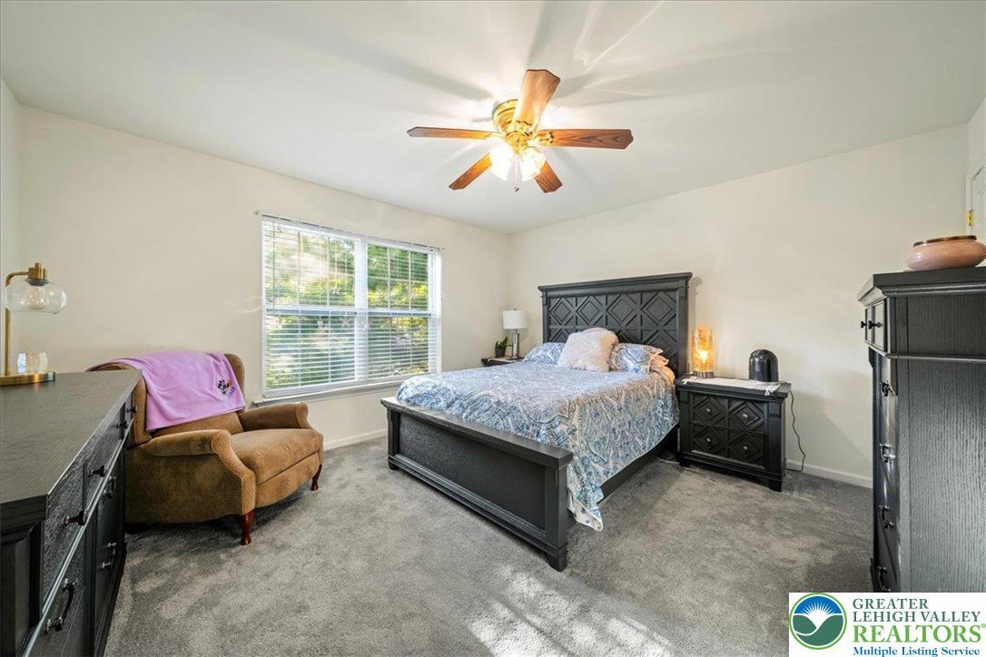 Property Photo:  223 Kensington Drive  PA 18324 
