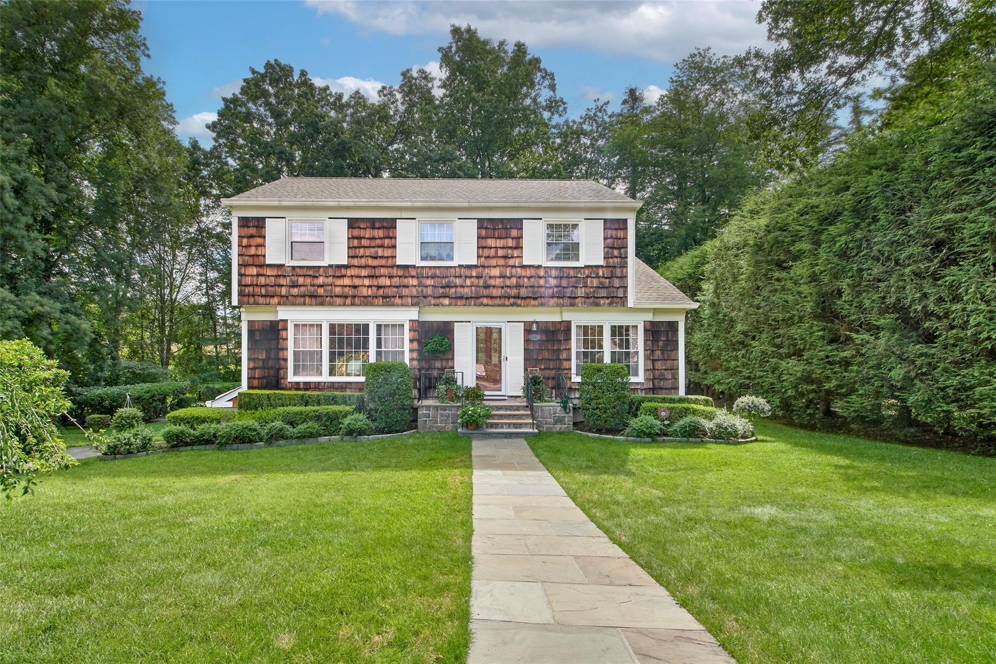 Property Photo:  13 Colonial Lane  NY 10595 