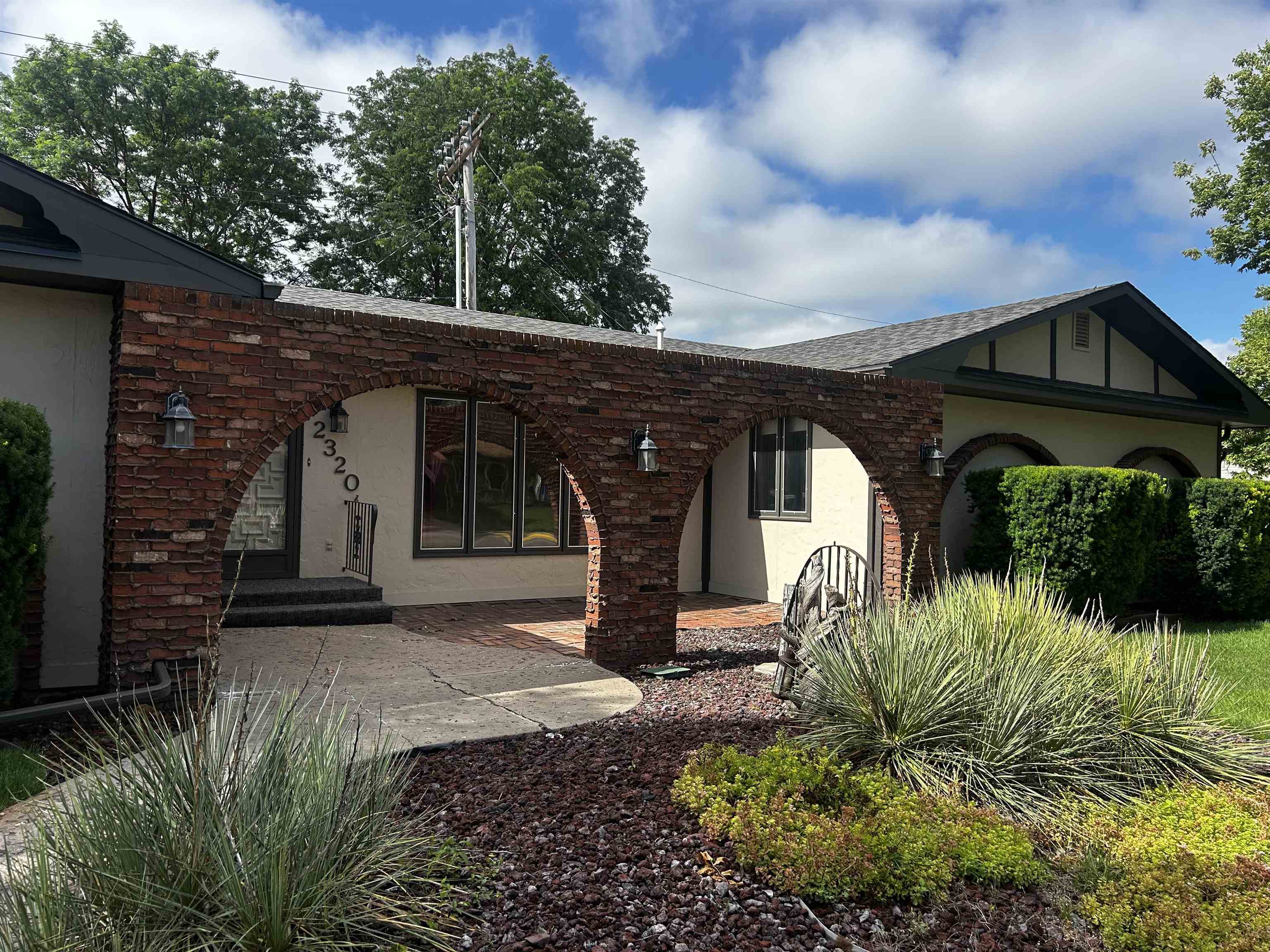 Property Photo: 2320 W A NE 69101