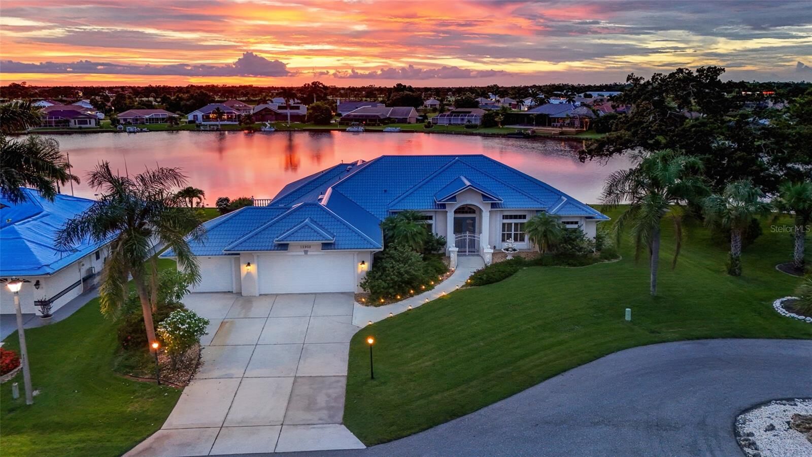 Property Photo:  12903 SW David Drive  FL 34269 