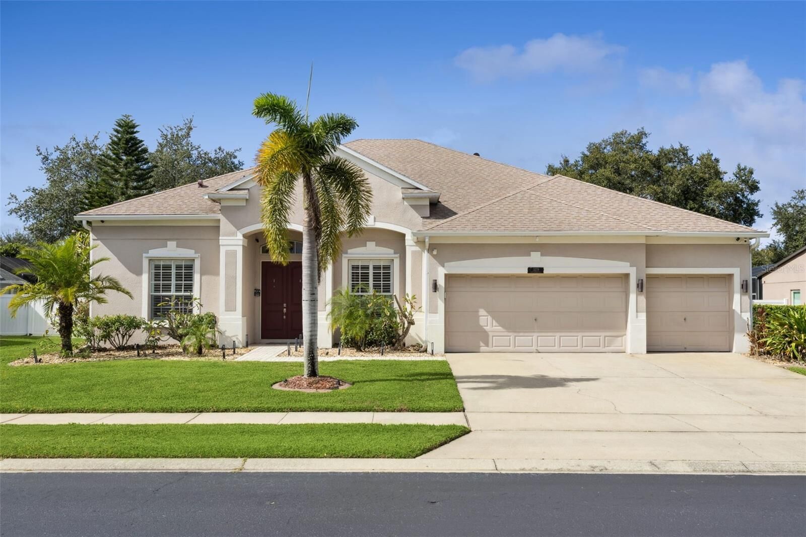 Property Photo: 3278 Safe Harbor Lane FL 32746