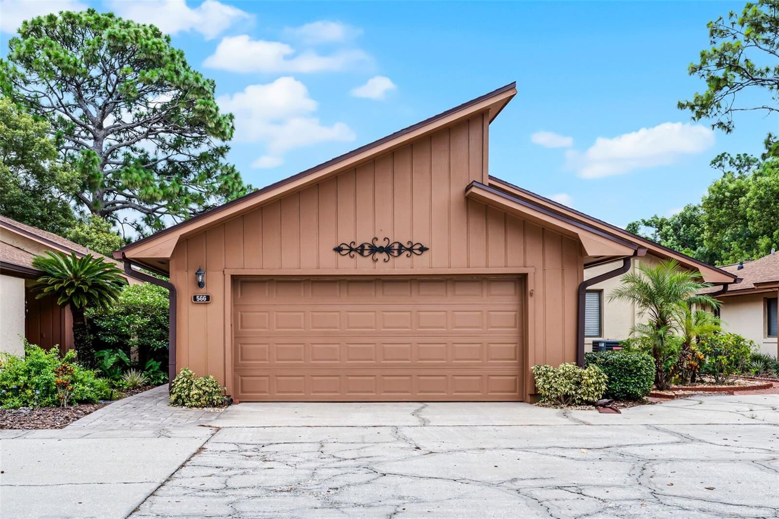 Property Photo:  566 Woodfire Way  FL 32707 