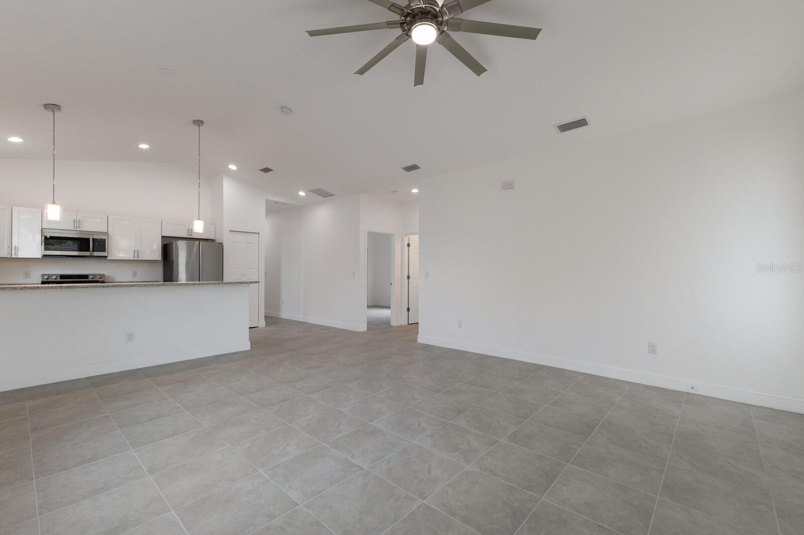 Property Photo:  520 12th Avenue W  FL 34205 