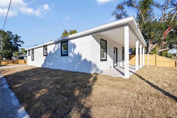 Property Photo:  520 12th Avenue W  FL 34205 