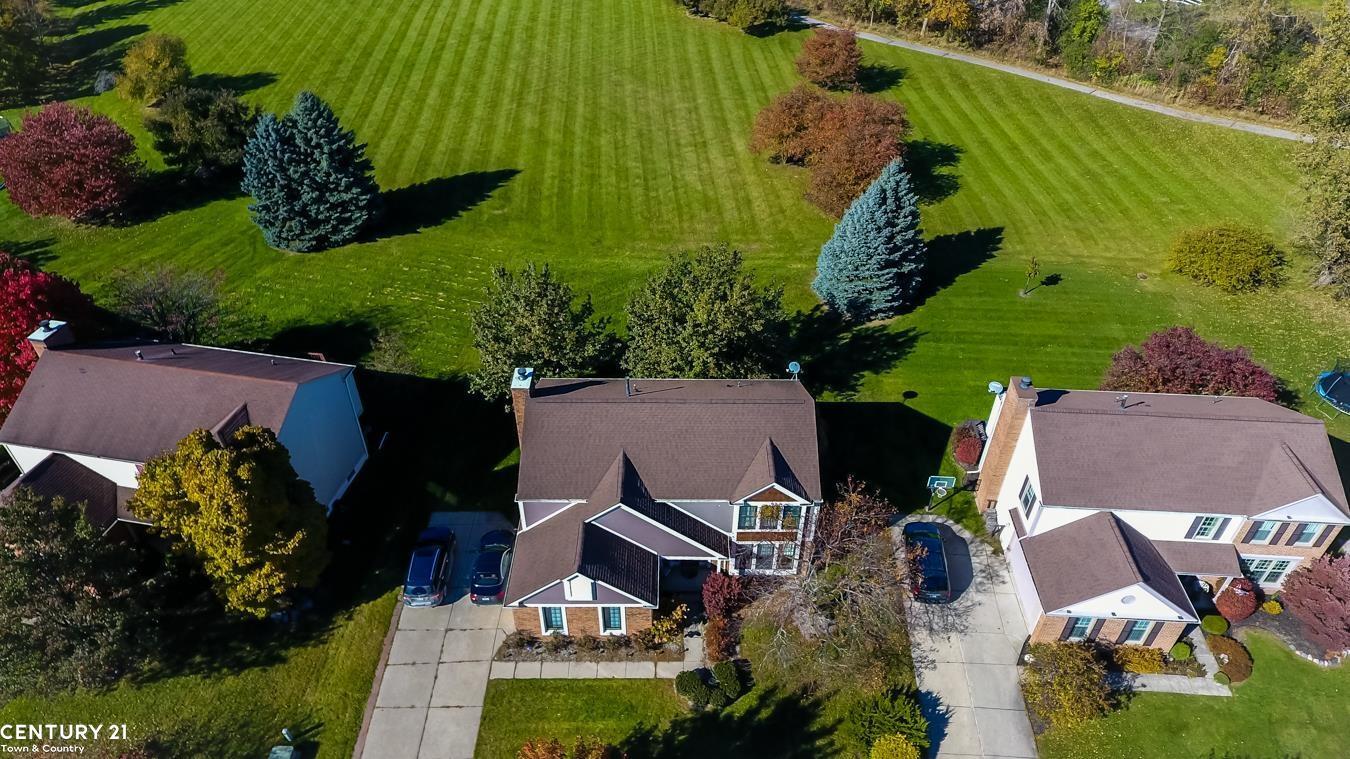 Property Photo:  2380 Pleasant View Drive  MI 48306 