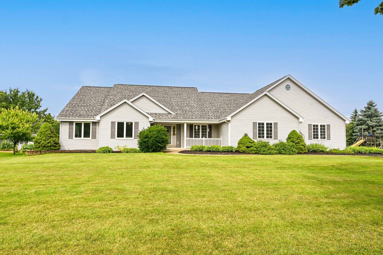 Property Photo: 9303 S 47th St WI 53132