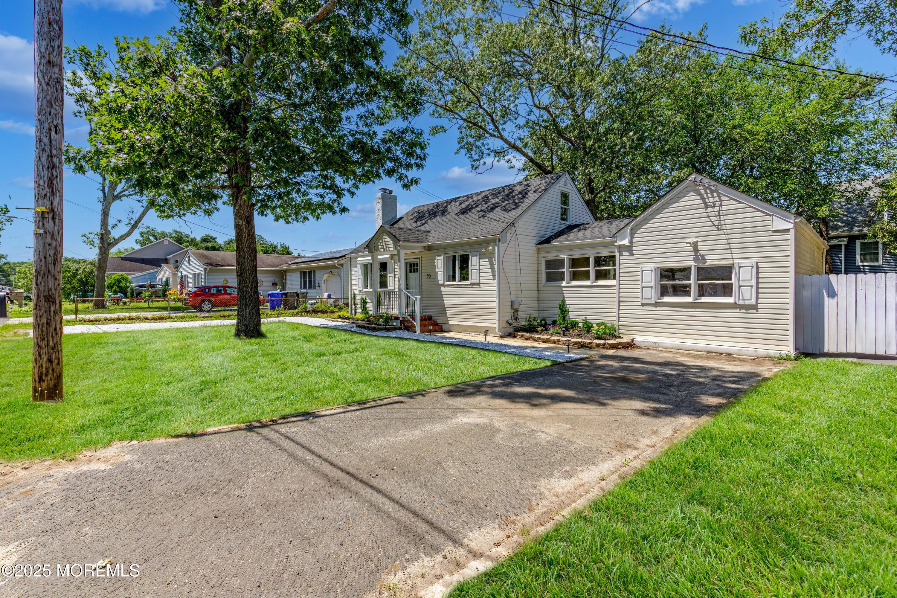 Property Photo:  30 Stuyvesant Road  NJ 08723 