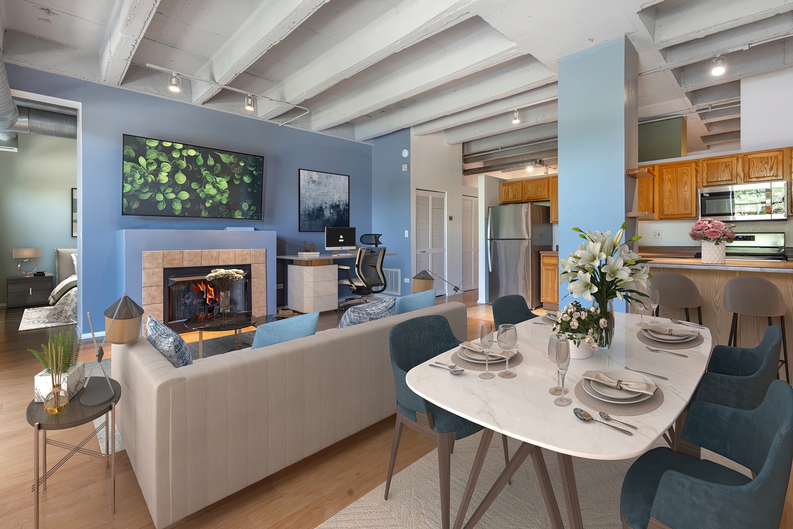 Property Photo: 5200 S Ellis Avenue 313 IL 60615